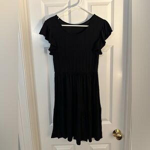 ❌SOLD❌🎄 Black flutter sleeve tiered dress